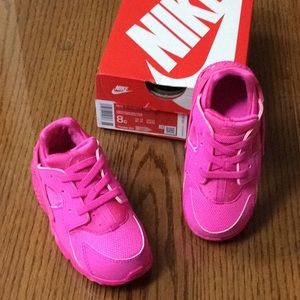 Nike Girls size 8